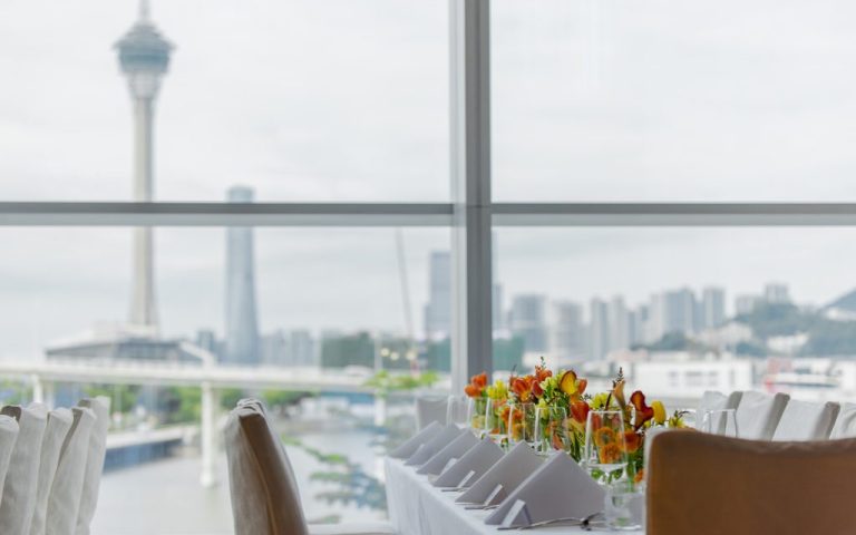 Skip the ballroom: The case for getting married at Vida Rica Bar, Mandarin Oriental, Macau