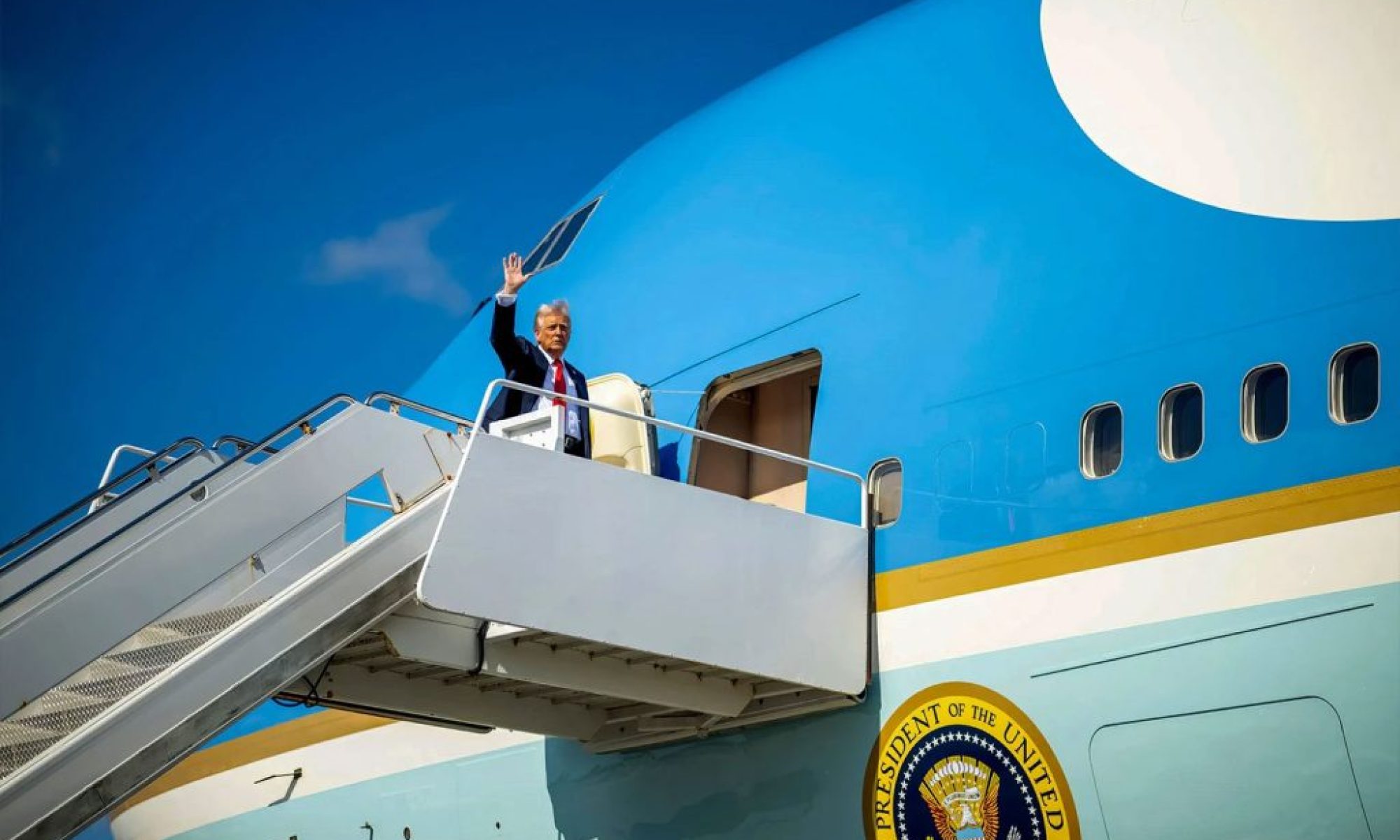 President Donald Trump heads to Beijing for high-stakes meeting with President Xi Jinping