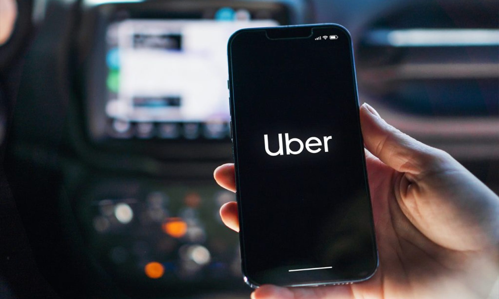 Hong Kong backs 10,000 ride-hailing permits as starting point