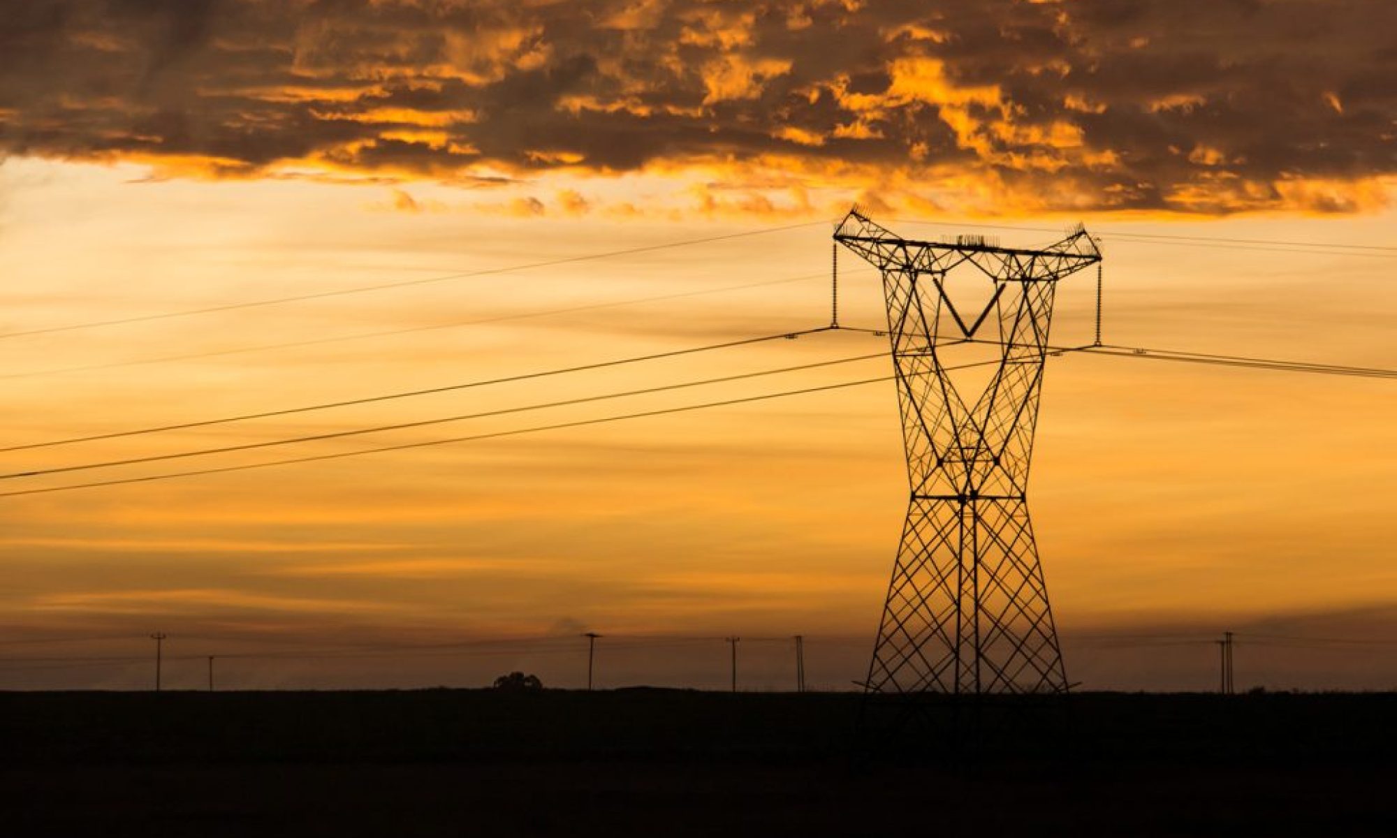 Mozambique seeks investment to boost power grid and regional energy role