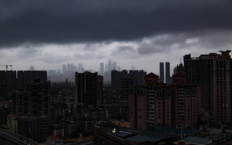Over 13,000 evacuated as heavy rain sweeps Guangdong 