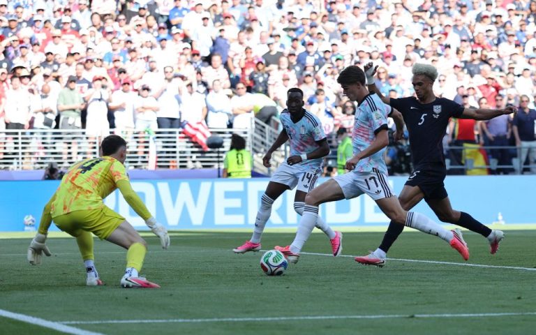 Belgium beat USA 4-1 to set up Spain quarterfinal as De Ketelaere stars