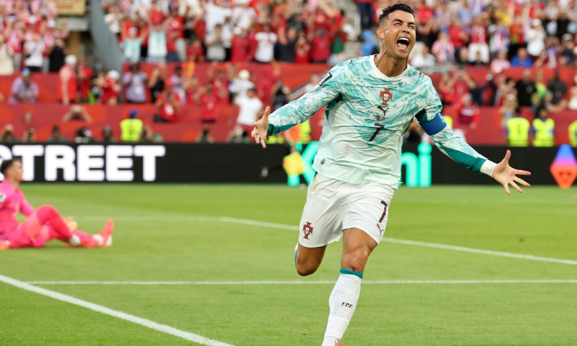 Ramos heads Portugal past Croatia in stoppage time as Modrić bows out