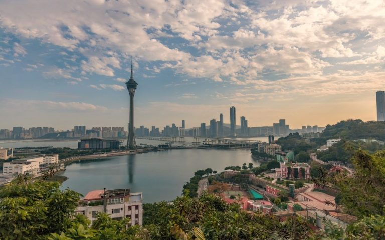 Hong Kong and Macao issue T1 typhoon signals