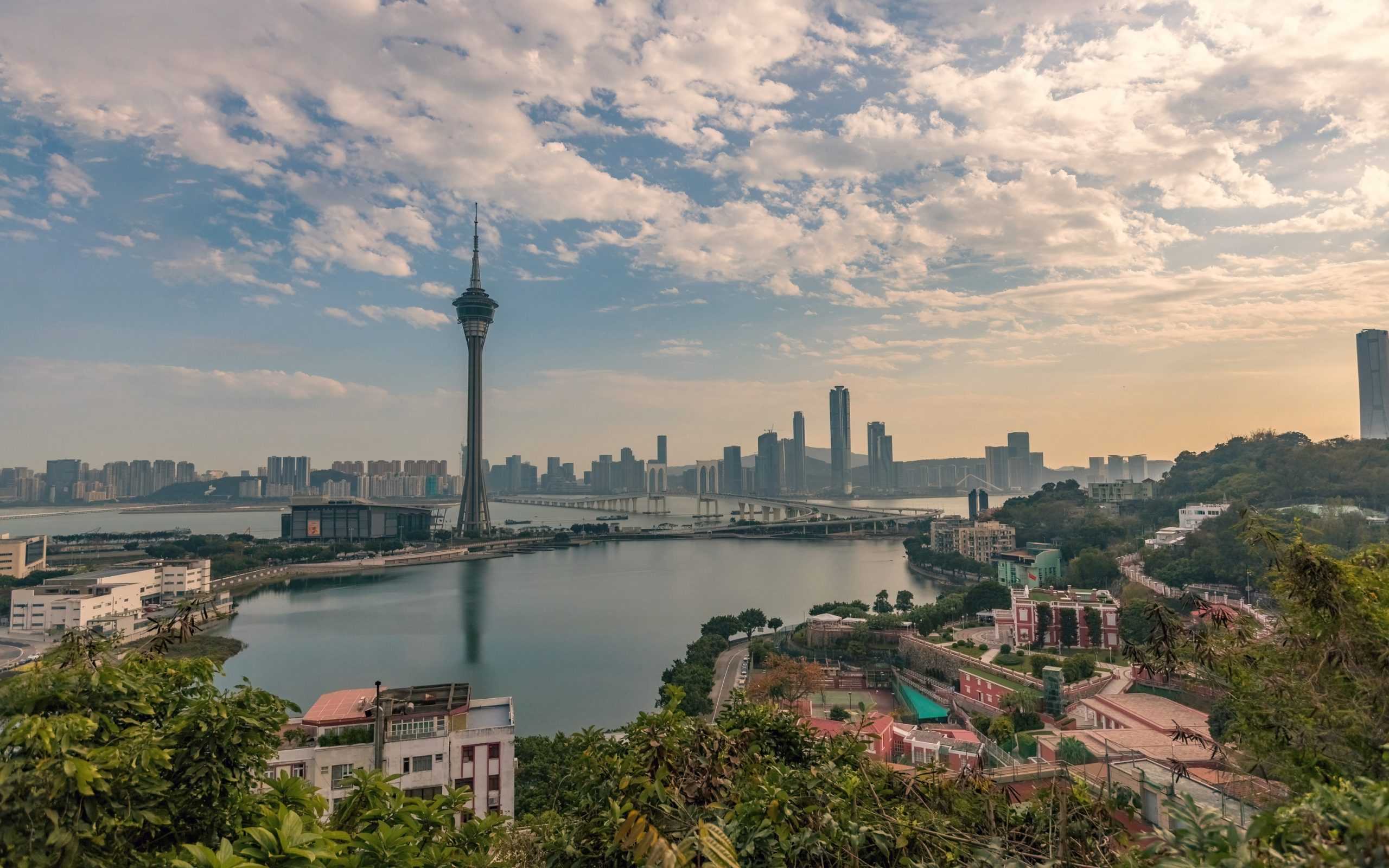 Hong Kong and Macao issue T1 typhoon signals