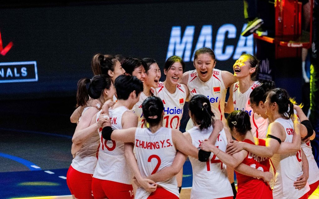 China stun higher ranked USA in five sets to reach Nations League semifinal