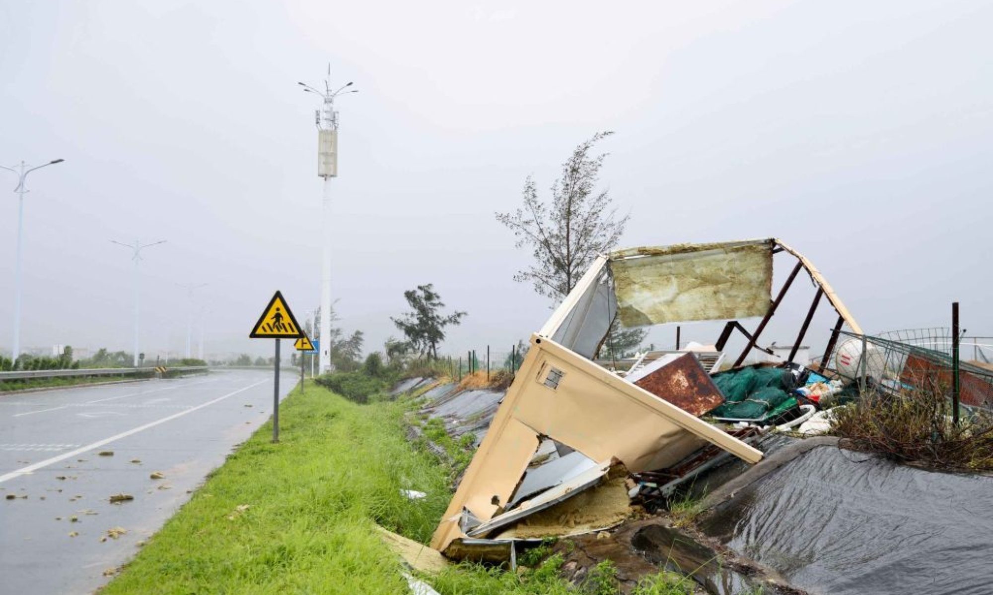 Heavy rain persists in Guangdong after Typhoon Noul moves away