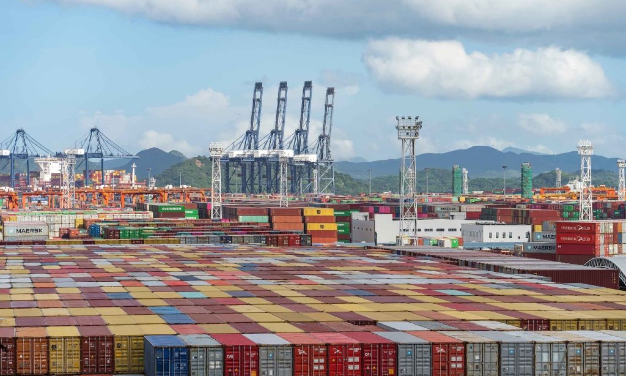 Which sectors drove Guangdong’s economic growth in the first half of 2026?