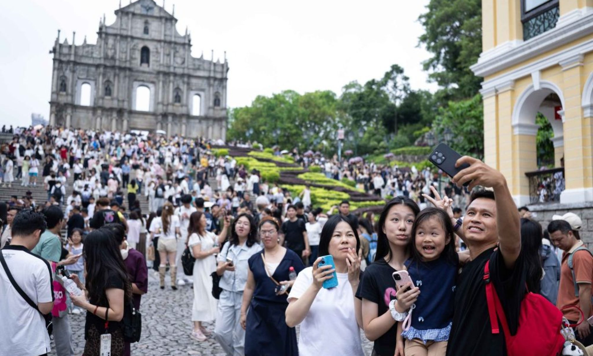 Macao visitor arrivals exceed 3.5 million in July, up 2.4 percent year-on-year