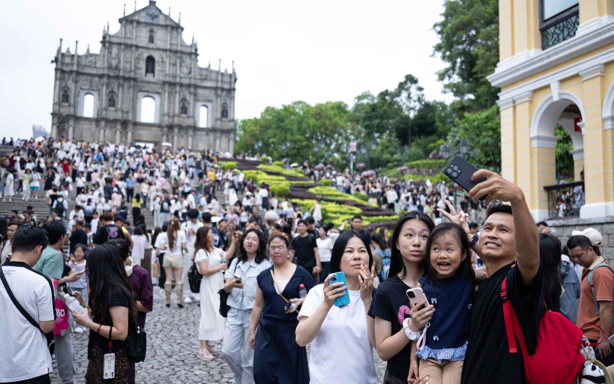 Macao visitor arrivals exceed 3.5 million in July, up 2.4 percent year-on-year