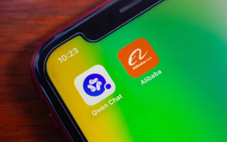 Hong Kong stocks fall after Alibaba announces an equity placement